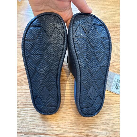 NEW Chacos Chillos Big Kids Black/Blue Slide Sandals, Sz 3, Unisex (C112) - Picture 3 of 6